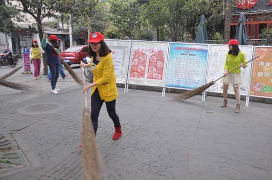 引导道桥志愿者积极投身巩固文明城市创
