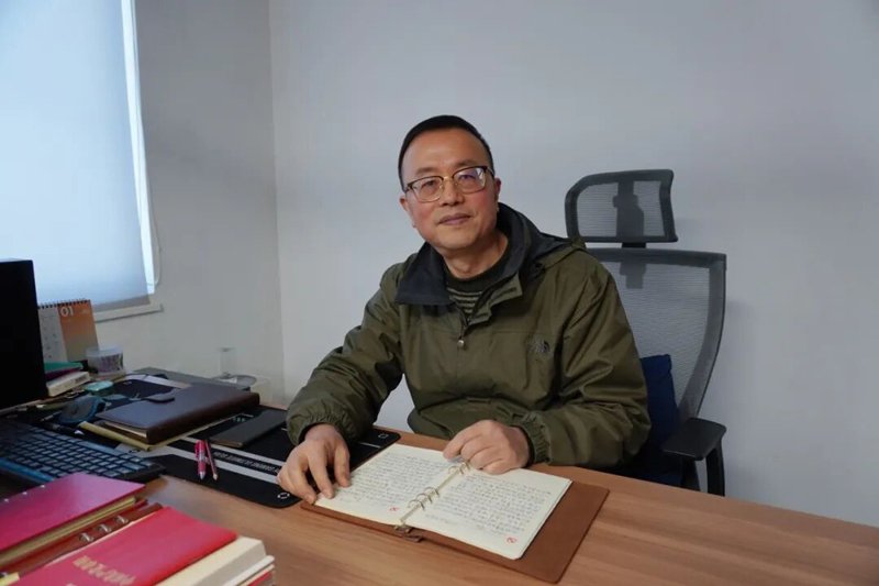 陪着这座城慢慢长大