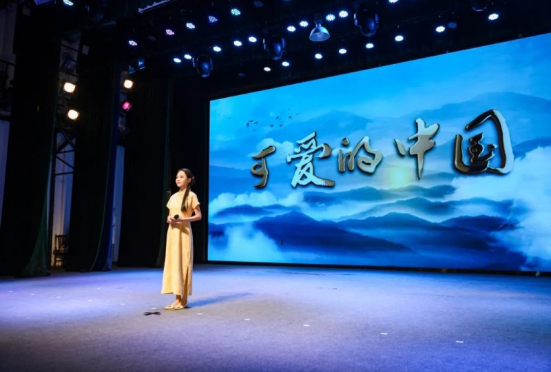 打动了现场所有评委和观众